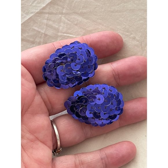 Vintage 80s Purplish-Blue Sequin Egg Shaped Earrings - Picture 2 of 8